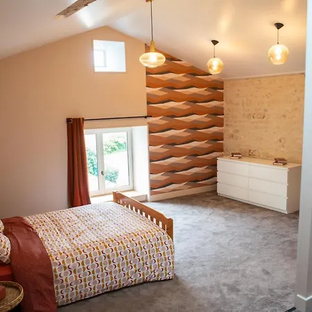 Les Contemporains Apartment *